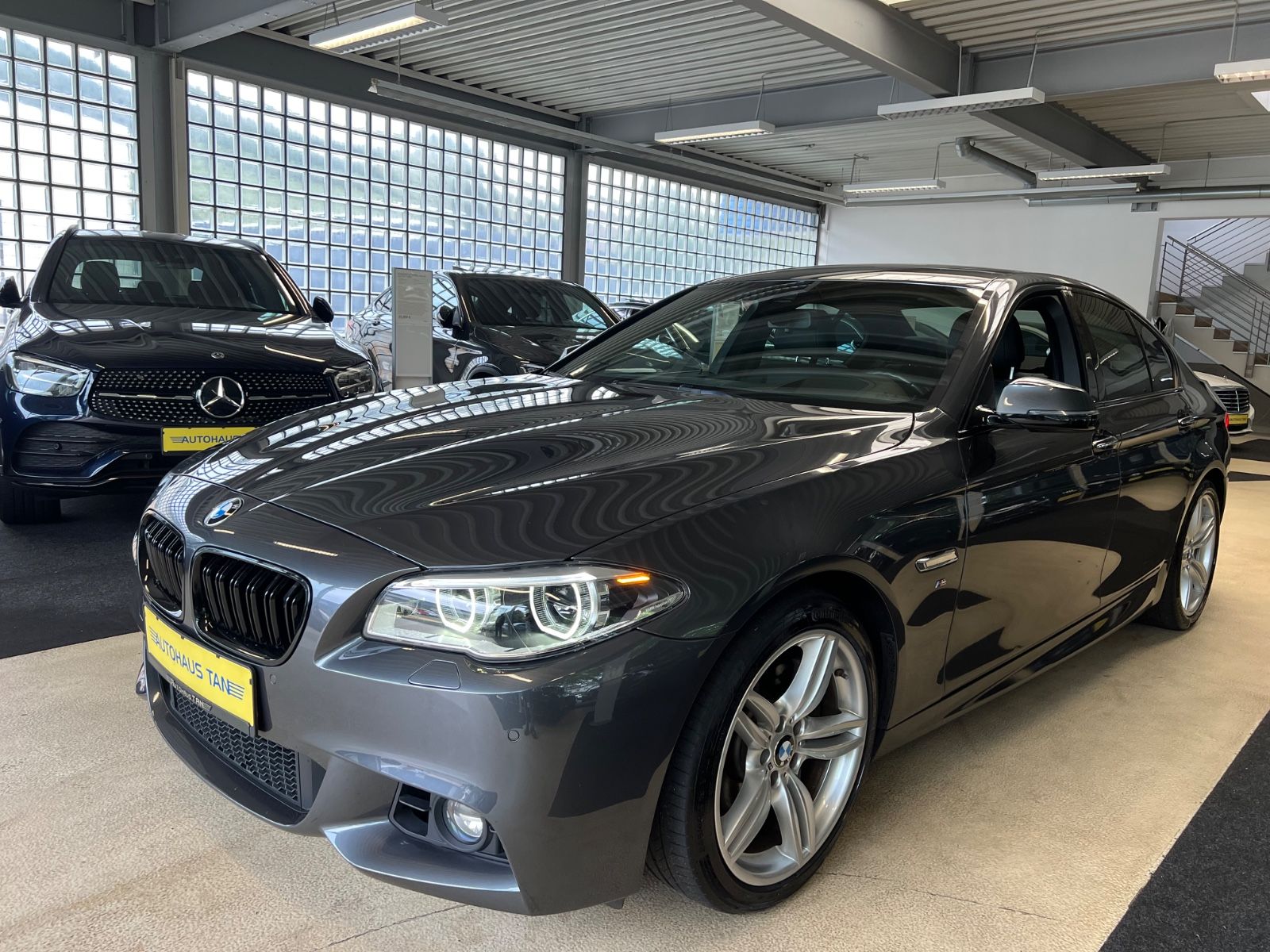 Fahrzeugabbildung BMW 530 5 Lim. M SPORT PAKET * LCI * HEAD-UP*