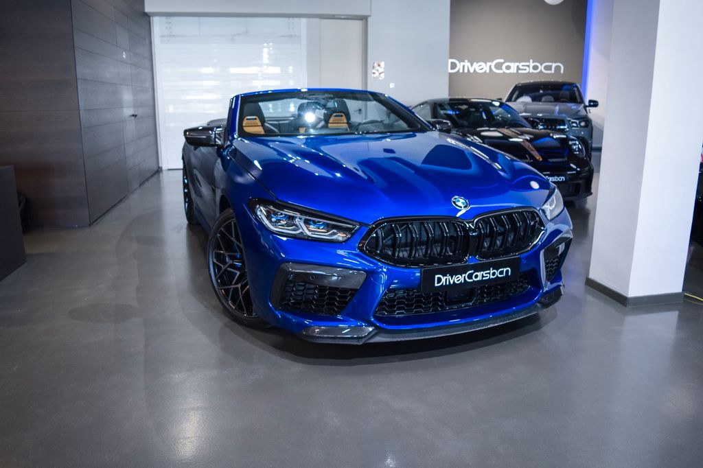 BMW M8 Competition Cabrio - CARBON PACK - AIR COLLAR