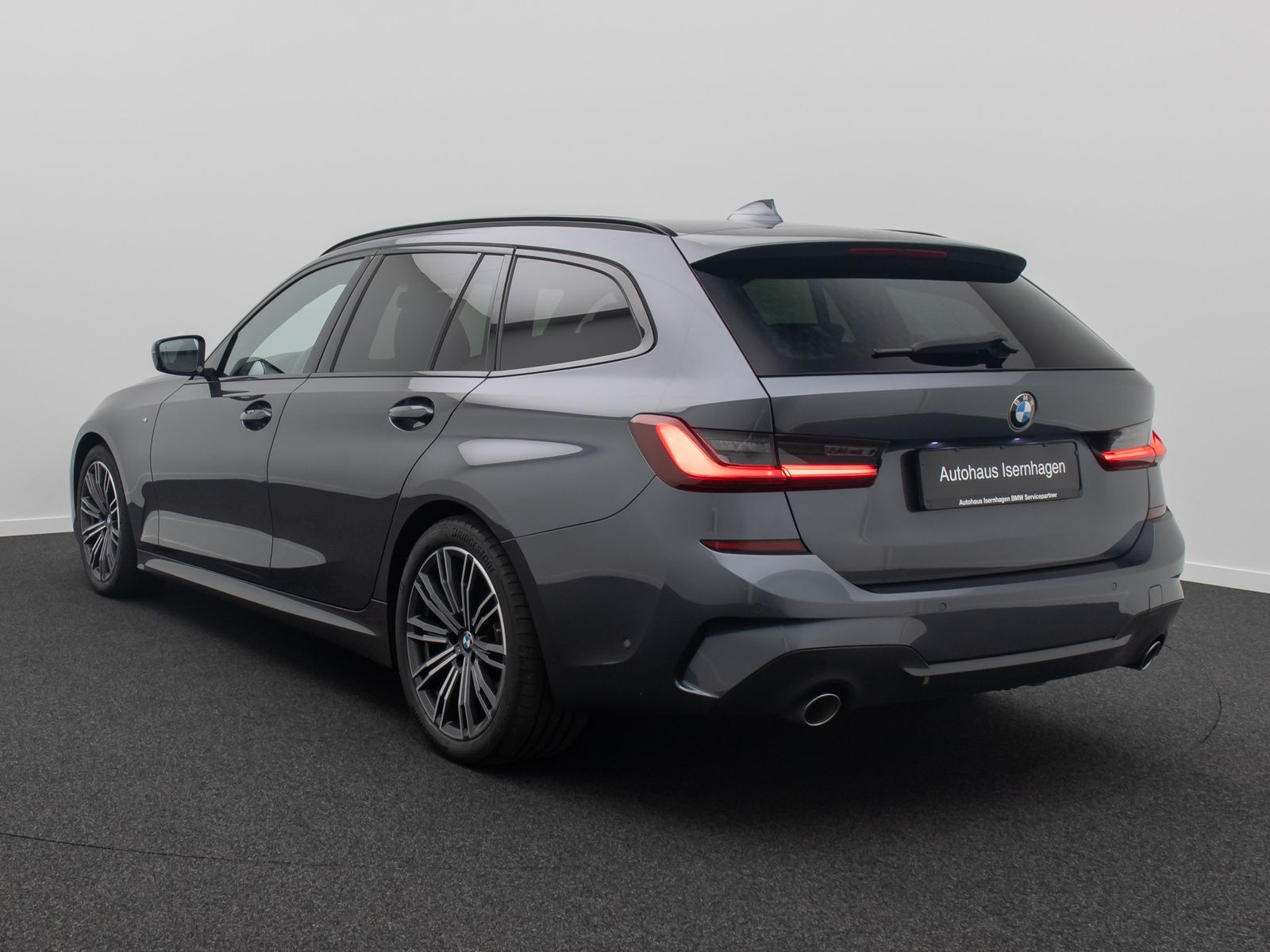 Fahrzeugabbildung BMW 318d M Sport Navi LED AHK DAB FernlichtAss