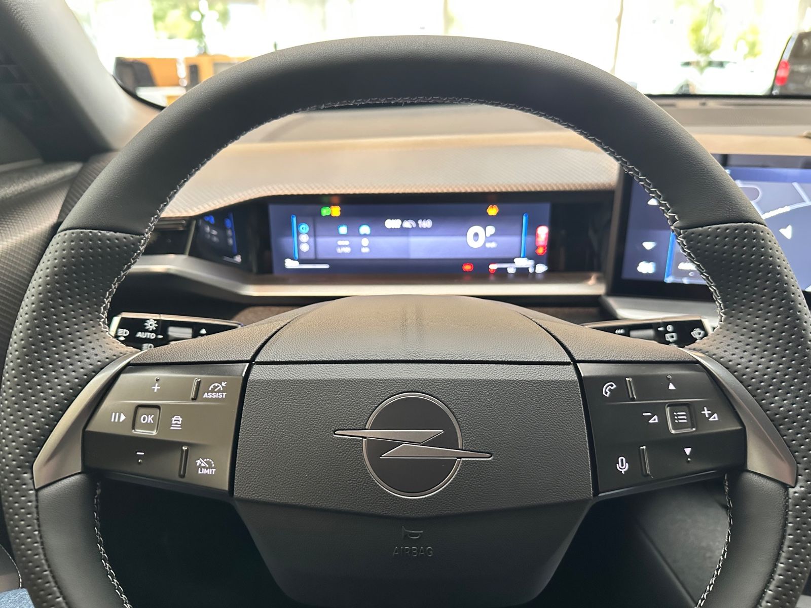 Fahrzeugabbildung Opel Grandland Hybrid *NAVI*SHZ*Allwetter*Kamera*Foc