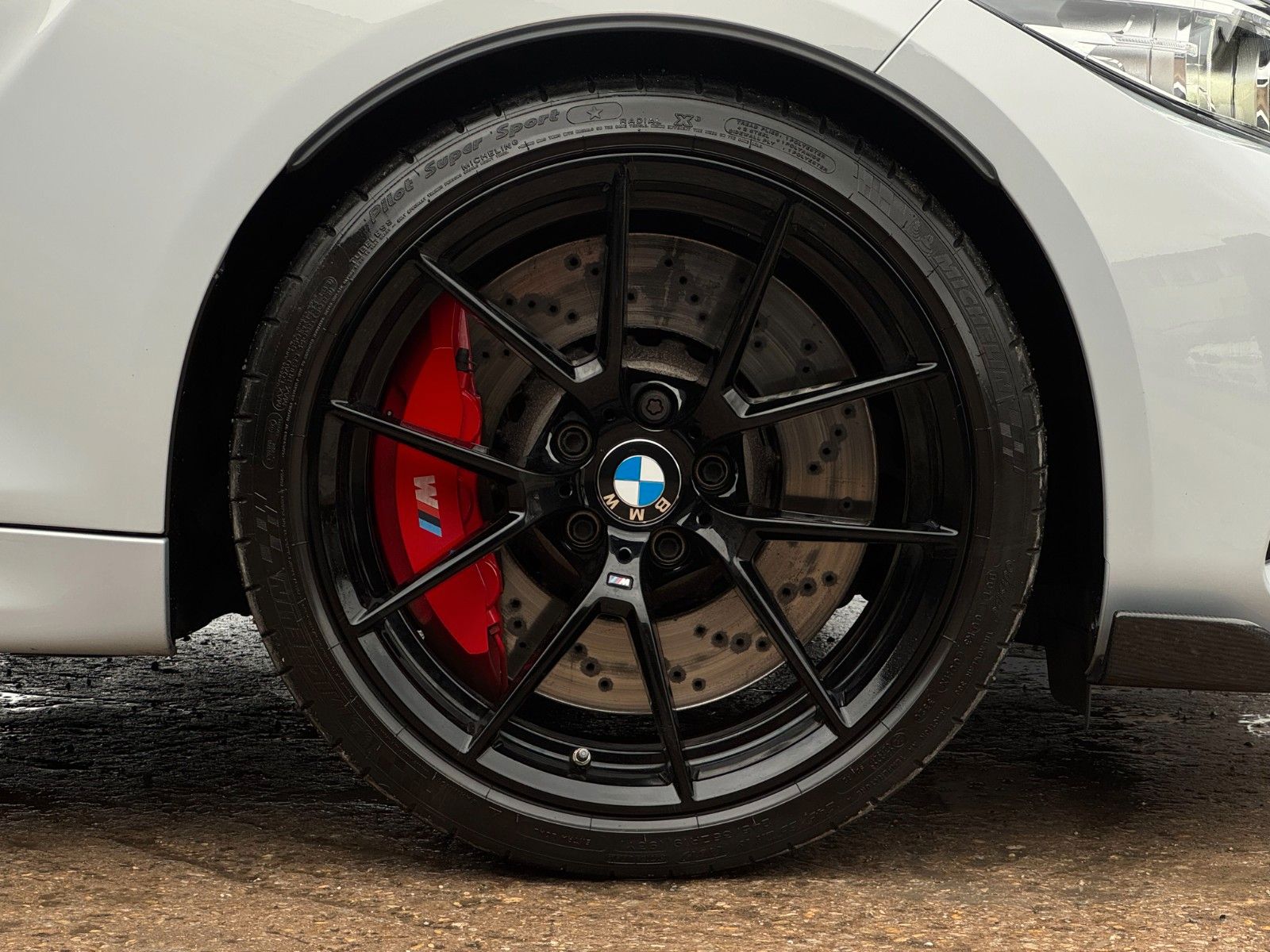 Fahrzeugabbildung BMW M2 CS 1of2200 Carbon Alcan. M-Drivers H&K Kam