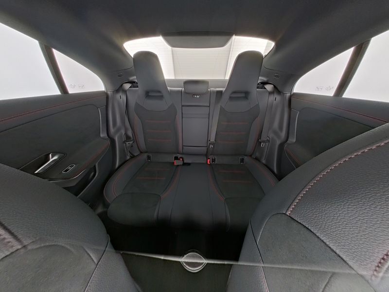 Fahrzeugabbildung Mercedes-Benz CLA 200 AMG*TOTWINKEL*APPLE CAR-PLAY*AMBIENTEBEL
