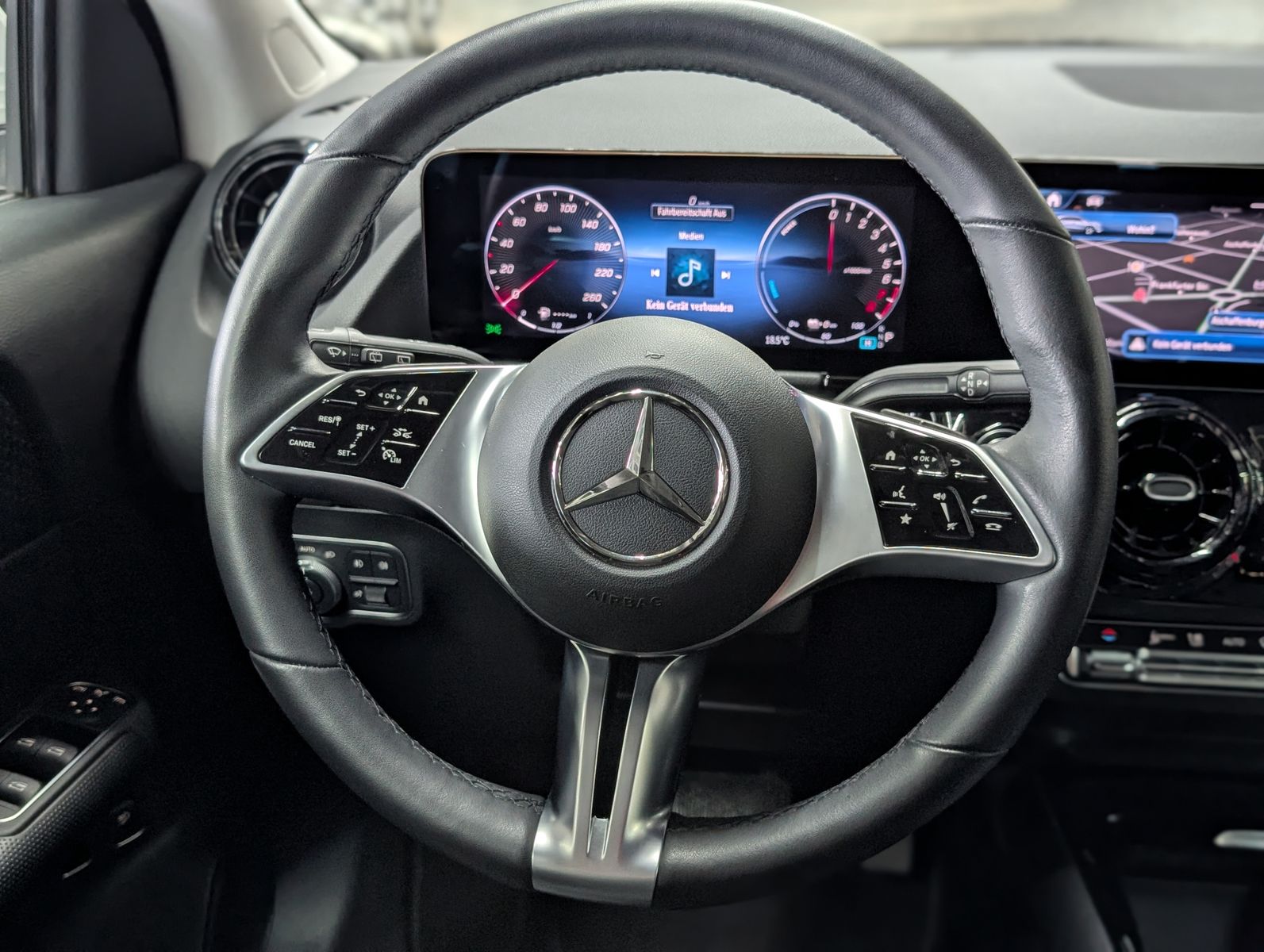 Fahrzeugabbildung Mercedes-Benz GLA 250 e LED LEDER AHK SHZ MFL VIRT KAM WinterP