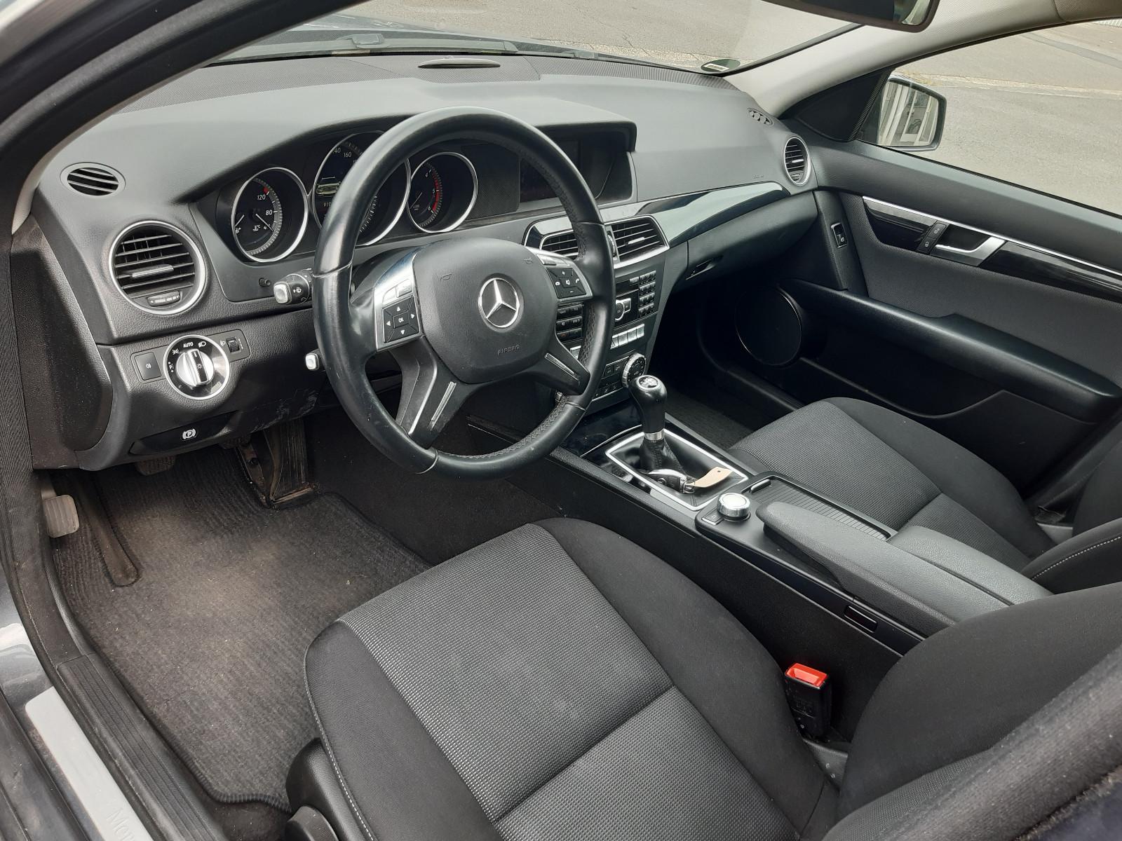 Mercedes-Benz C180 2014 — photo 8