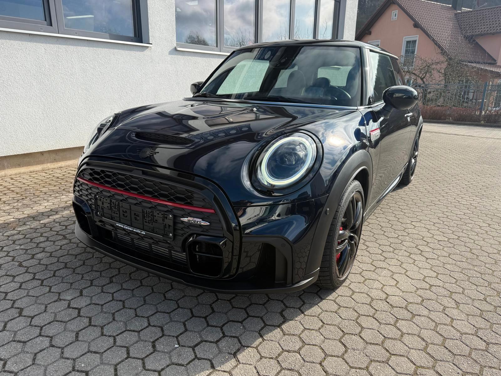 MINI John Cooper Works Hatch