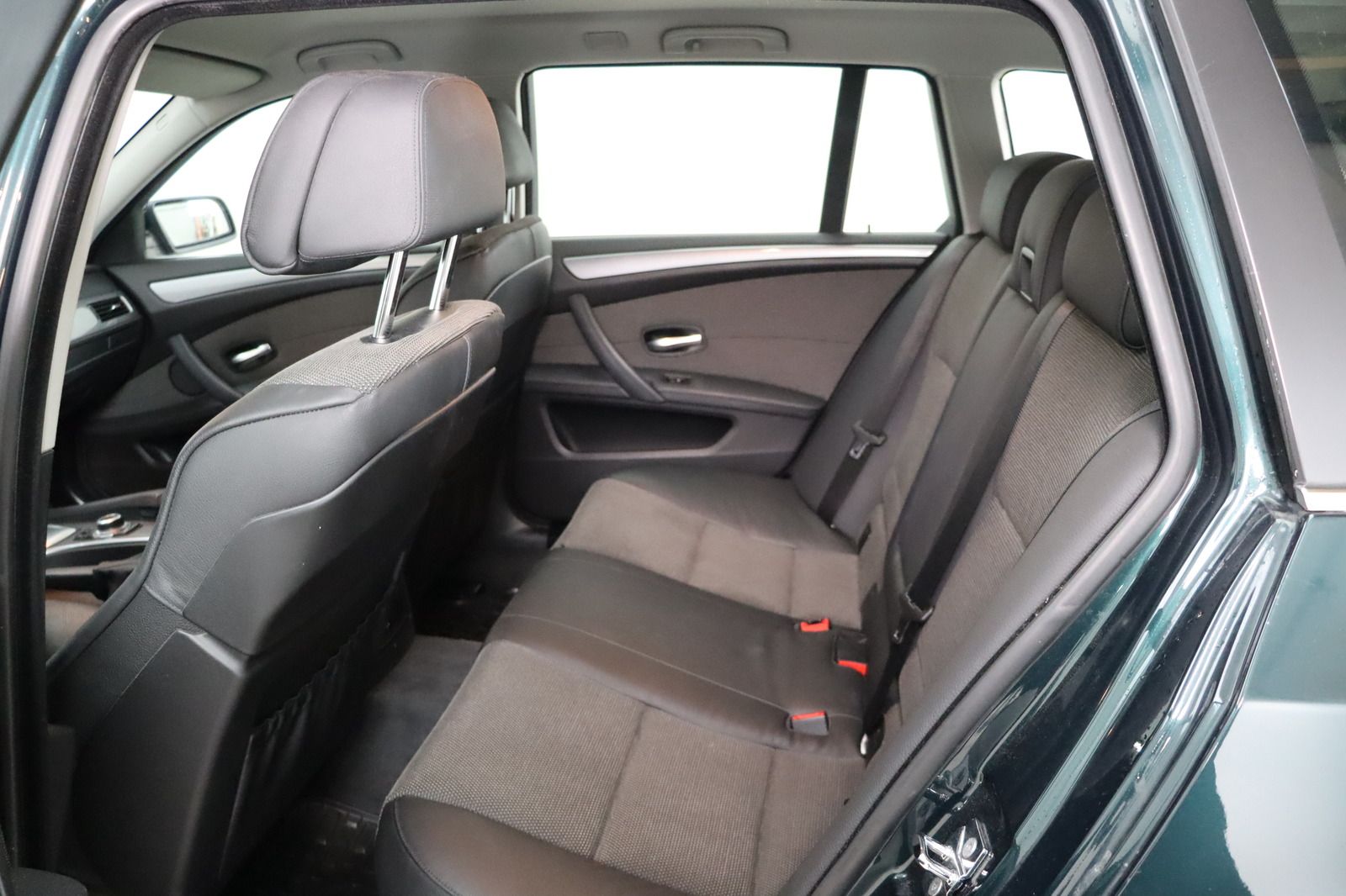 Fahrzeugabbildung BMW 525 i touring Edition * Xenon * Navi * PDC