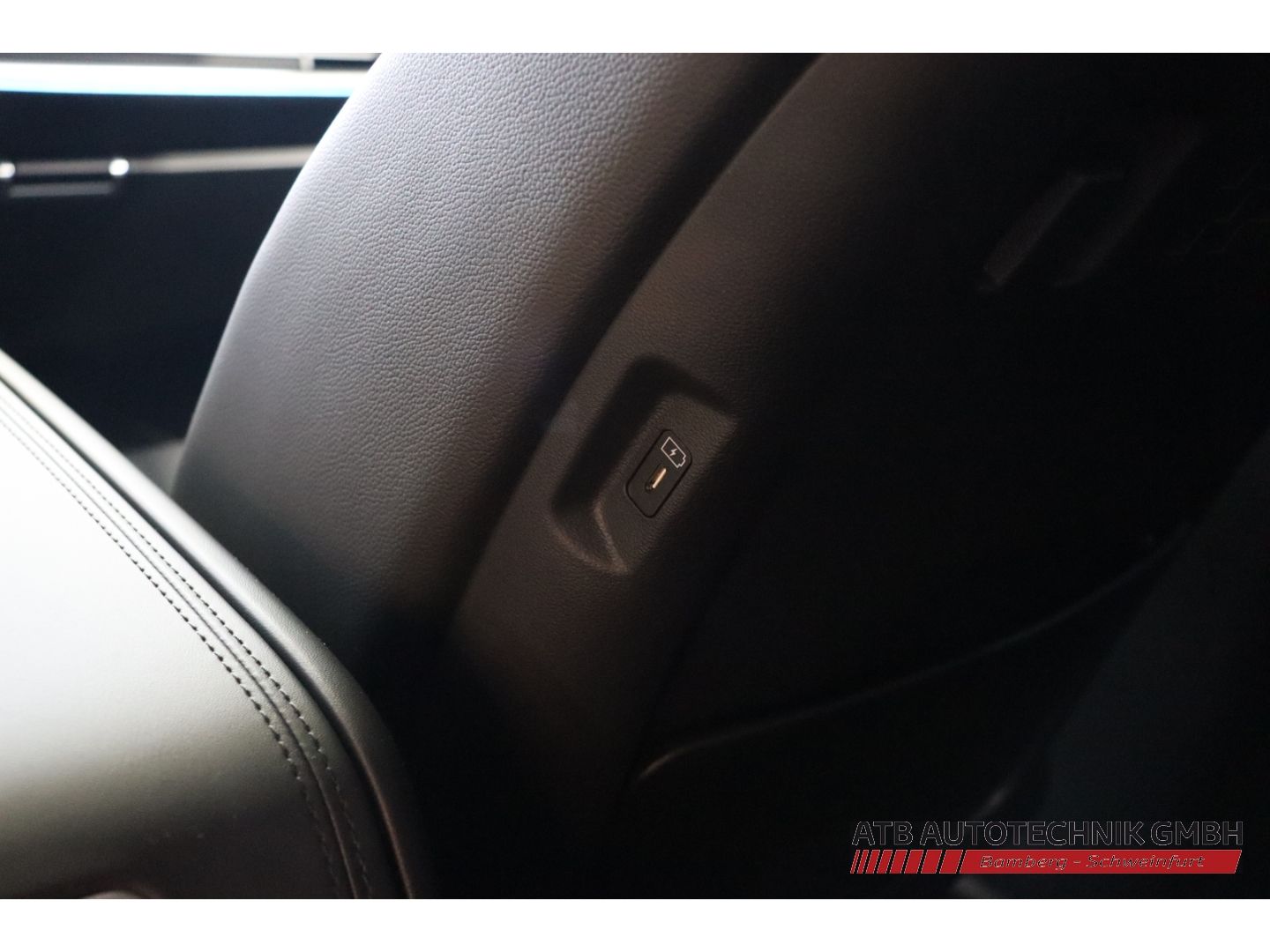 Fahrzeugabbildung Hyundai SANTA FE Signature 5-Sitzer 1.6l Hybrid 2WD Navi