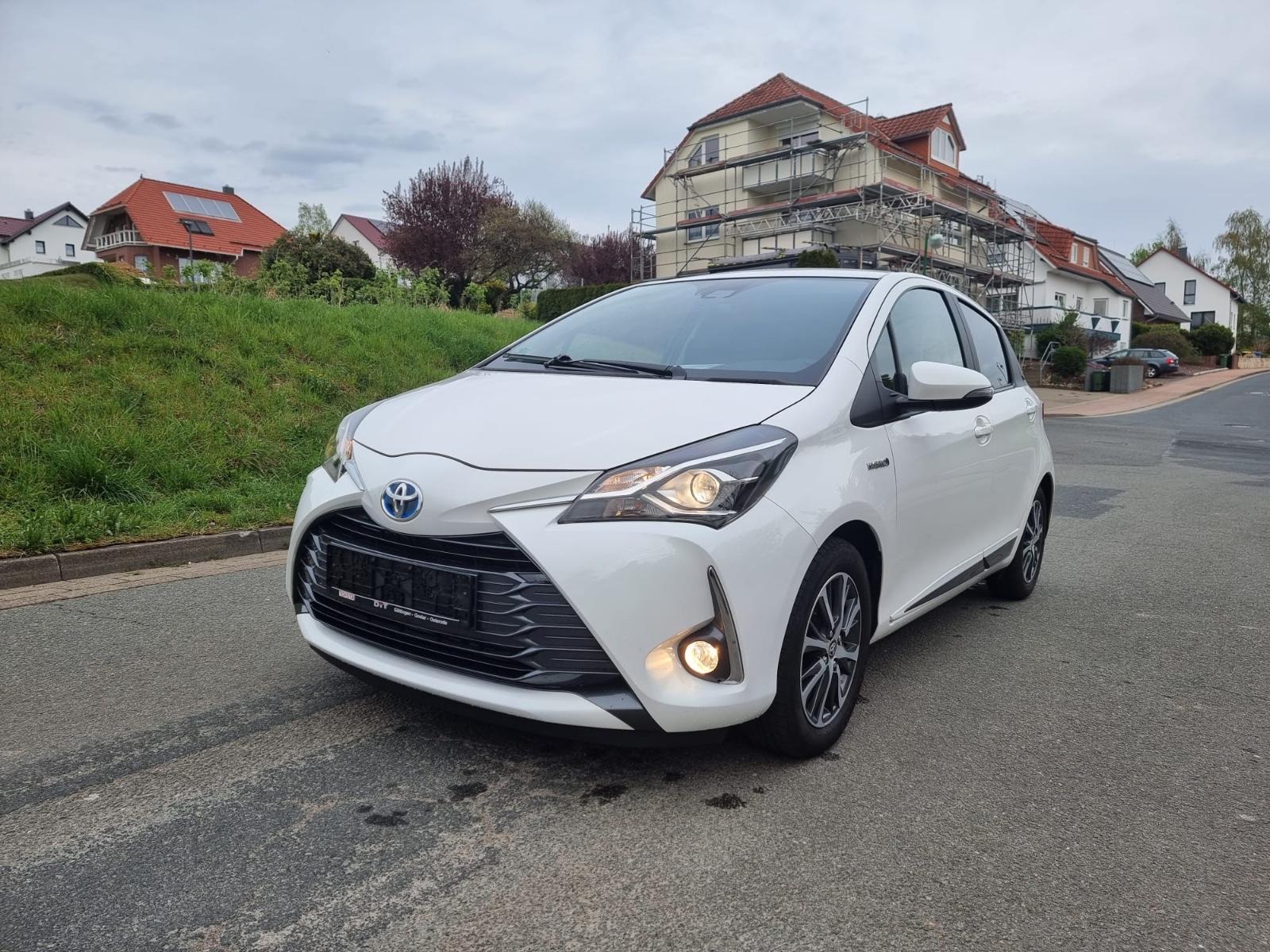 Toyota Yaris Hybrid Y20 Club