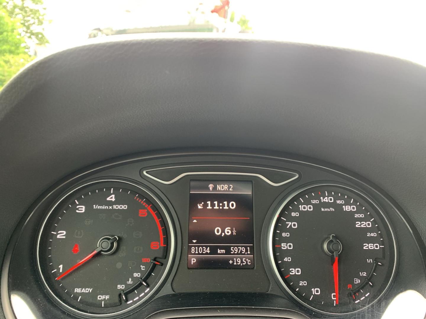 Audi Q2 quattro sport El. Panodach Navi Leder Digital