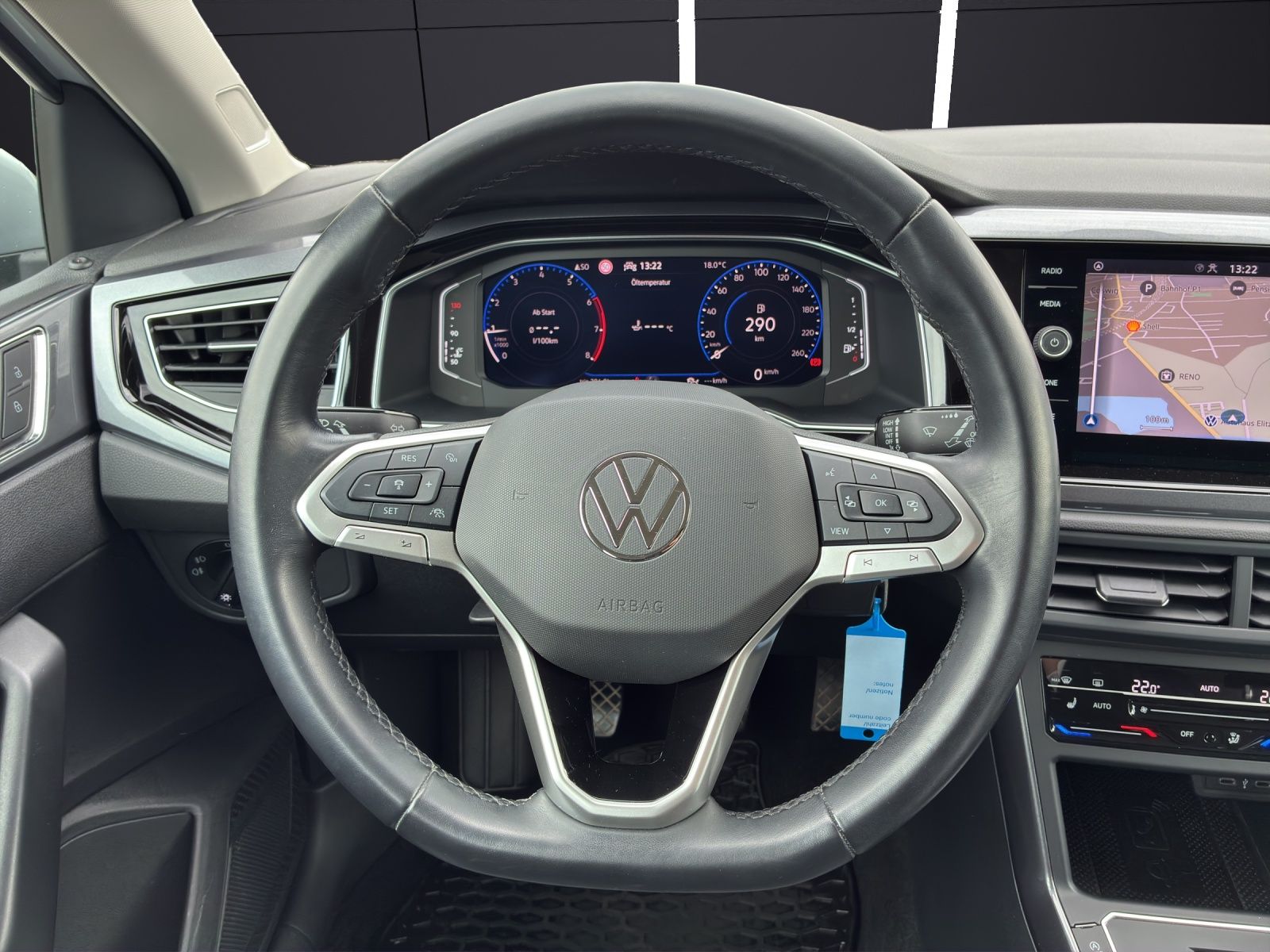 Fahrzeugabbildung Volkswagen Polo TSI Style IQ.Light Navi ACC SHZ App-Connect