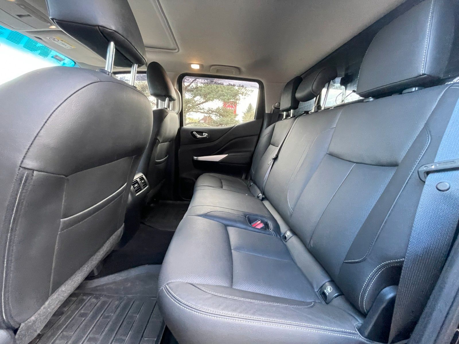 Fahrzeugabbildung Nissan Navara NP300 Tekna Double Cab 4x4