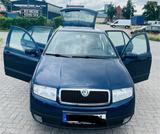Skoda Auto Skoda Fabia - Skoda aus 2000