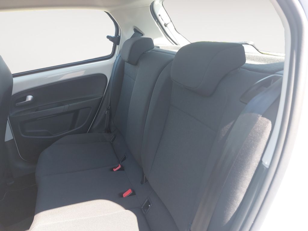 Fahrzeugabbildung Volkswagen e-up CCS-Ladedose Sitzheizung,Climatronic,DAB