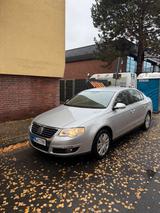 Volkswagen VW Passat 2.0 FSI Automatik Highline Limou... - Volkswagen Passat aus 2005: Highline