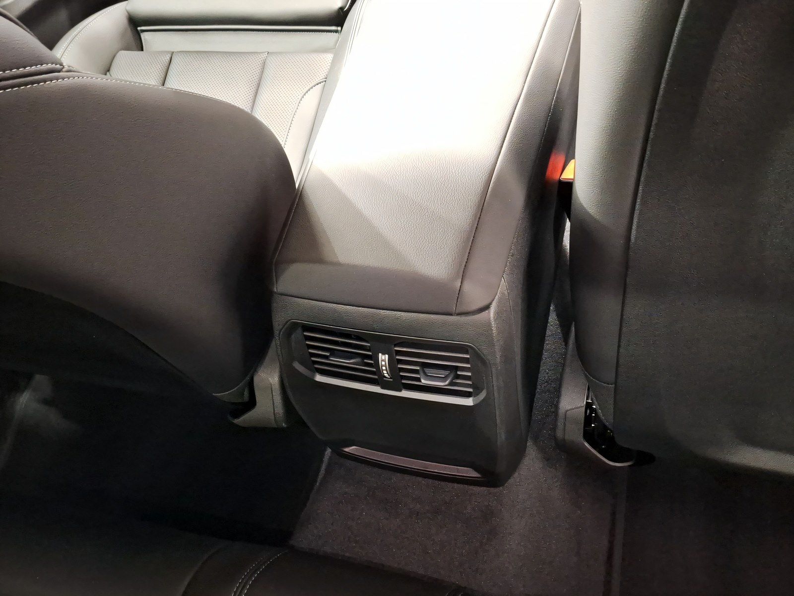 BMW 220 - Bild 17