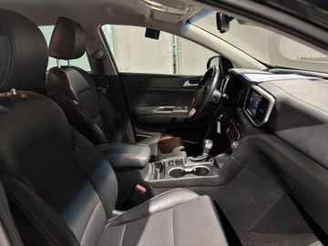 Fotografie des Kia Sportage 1.6 T-GDI 2WD DCT VISION
