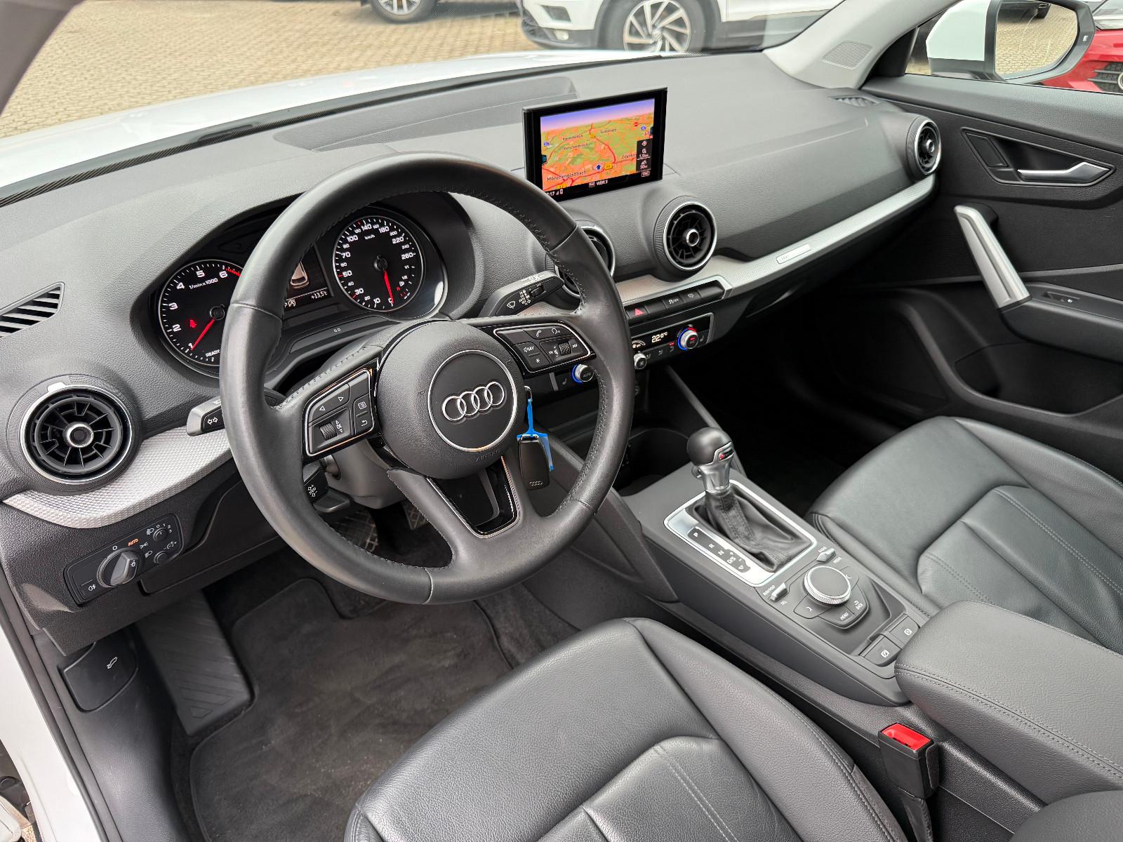 Audi Q2 35 TFSI*AHK*Tempomat*Leder*Navi*