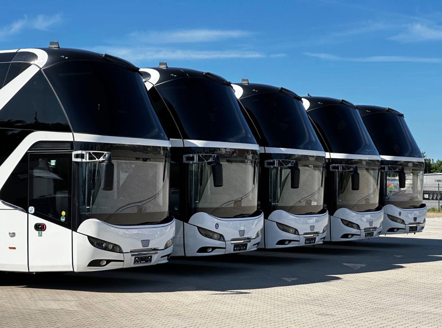 Neoplan 10x units Skyliner L / S431 S531 / 831.378 km