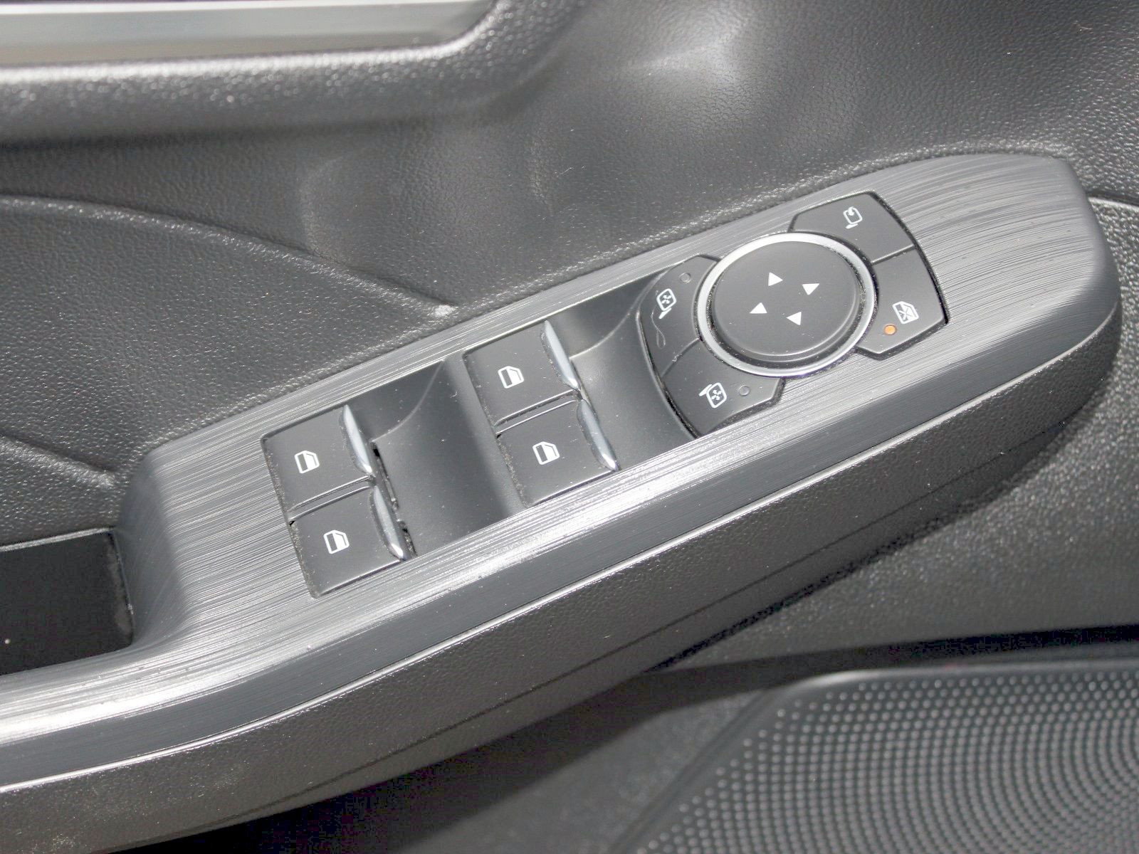 Fahrzeugabbildung Ford Kuga Plug-In Hybrid PHEV Titanium