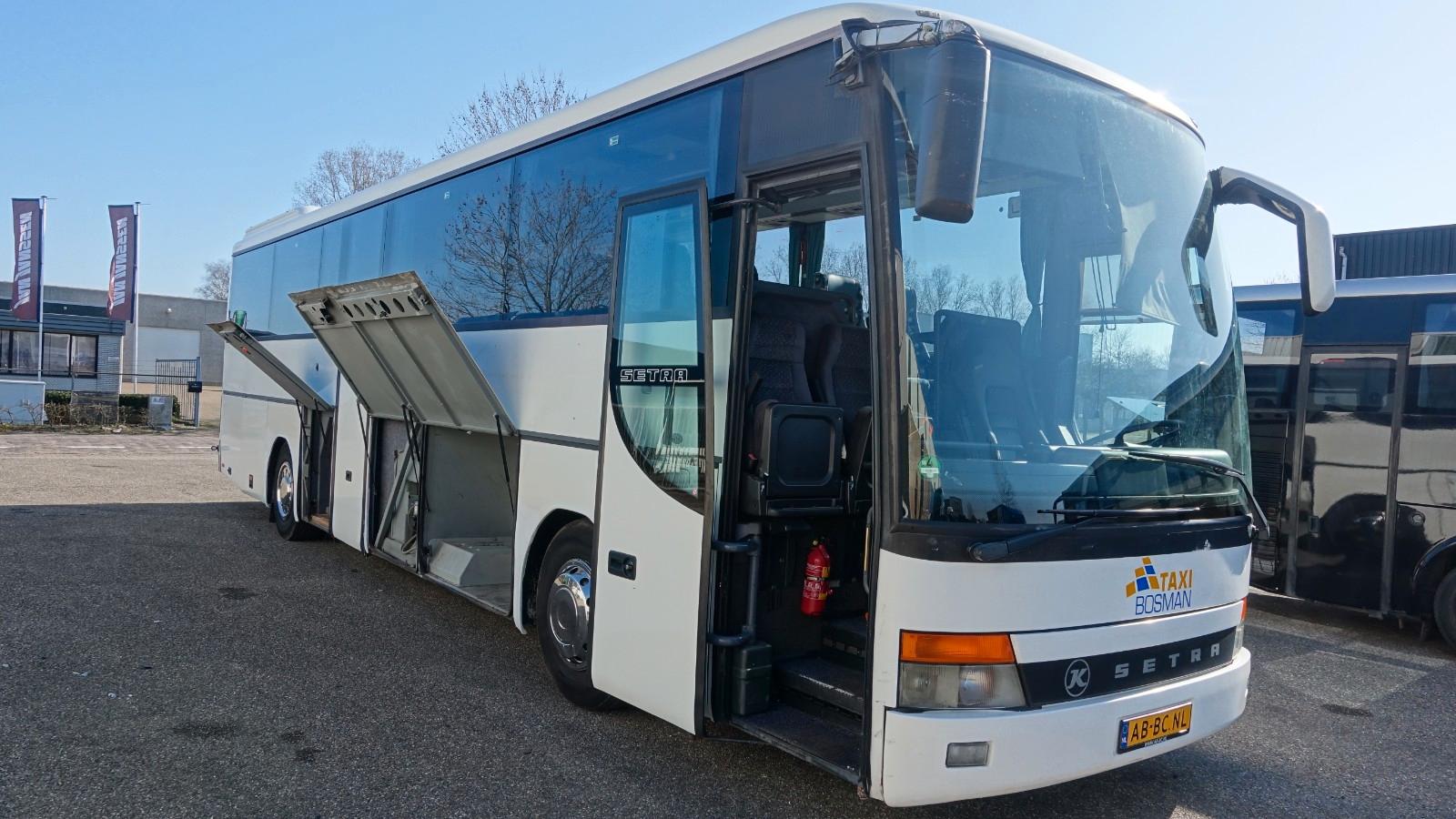Setra S315 GT-HD *V8* 52 Sitze