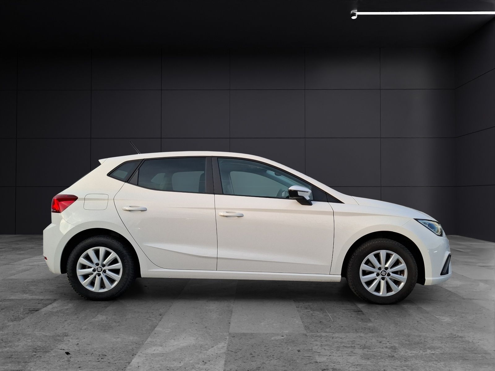 Fahrzeugabbildung SEAT Ibiza TSI Style Beats DSG LED AID ACC RFK SH APP