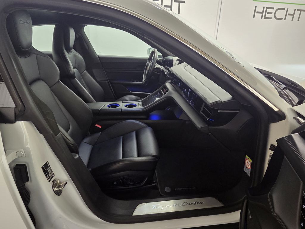 PORSCHE Taycan 2020