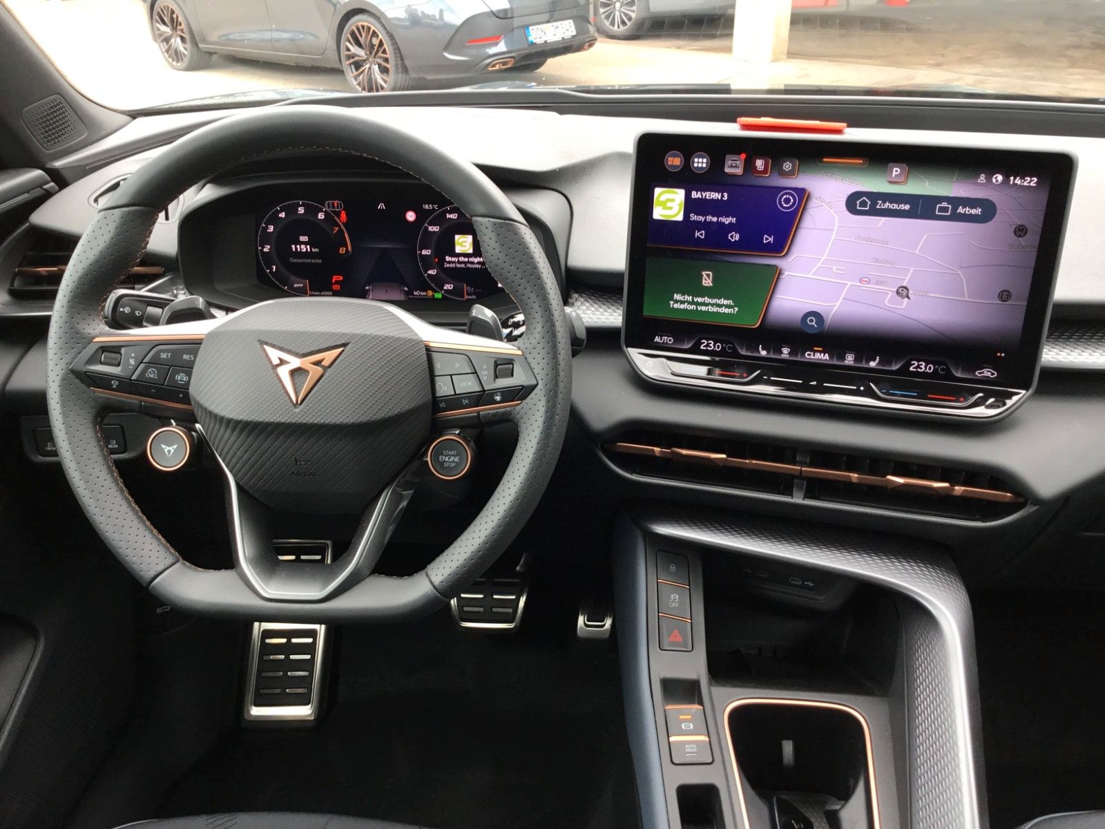Fahrzeugabbildung CUPRA Terramar 1.5 eTSI DSG+AHK+Pano+360°+Headup+ACC
