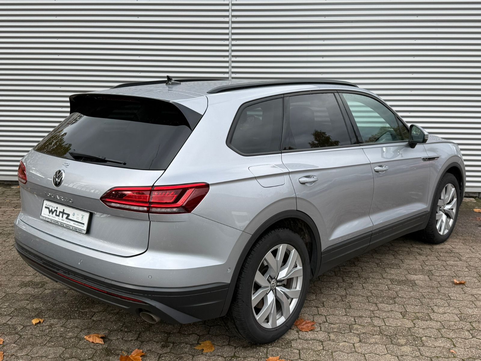Fahrzeugabbildung Volkswagen Touareg Basis 4Motion