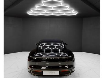 صورة 4 لـ 2020 Porsche TAYCAN