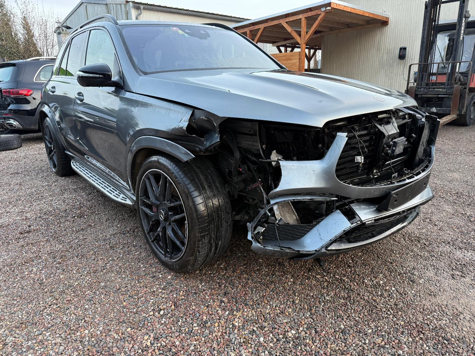 Mercedes-Benz GLE 63 AMG 4Matic+ Panorama und viel mehr!