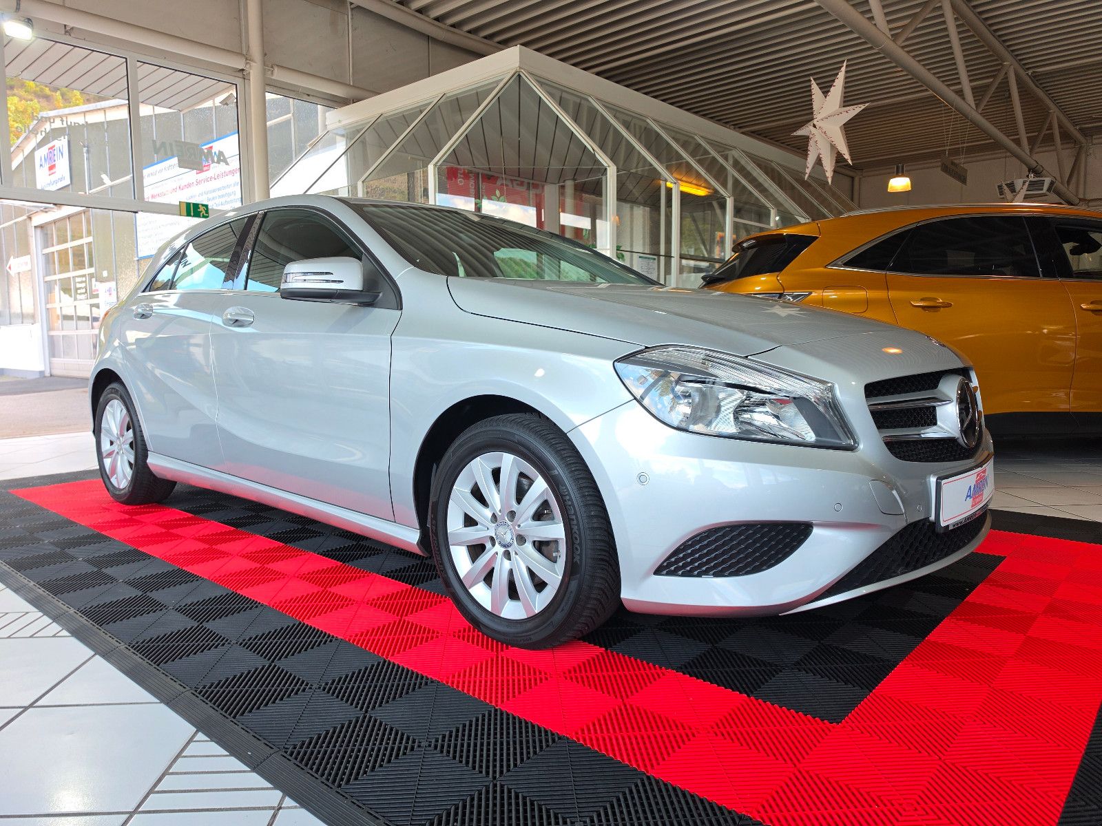 Mercedes-Benz A 200 Sytle +AHK+KLIMA+SHZ+PDC