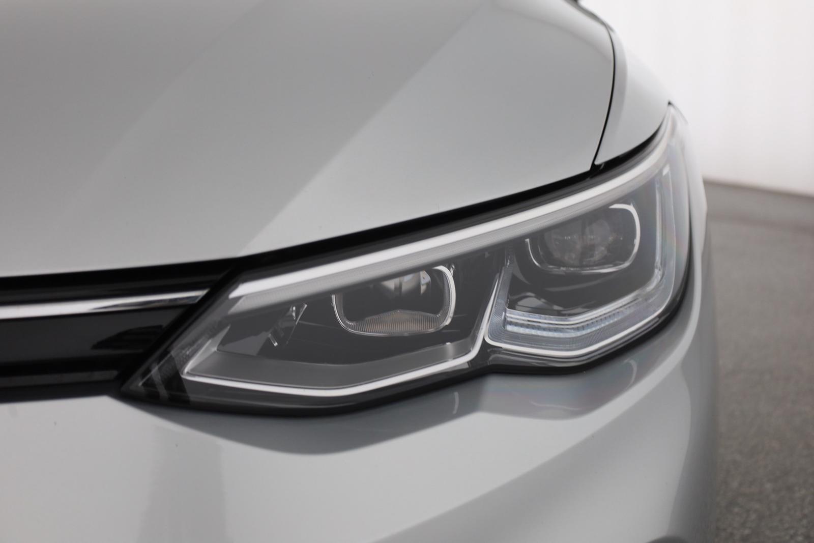 Volkswagen Golf VIII Variant 1.5 TSI Life LED Navi SHZ AHK, миниатюра 28