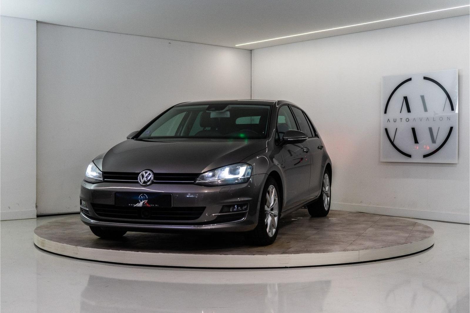 Volkswagen Golf 1.4 TSI ACT Highline 141PK | LED | Trekhaak