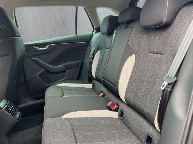 Scala 1.0 TSI Bluetooth LED Einparkhilfe