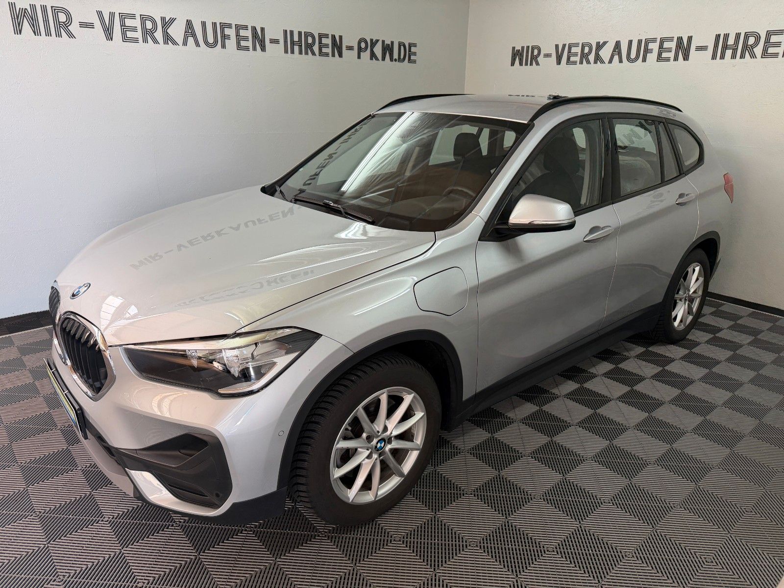 BMW X1 xDrive 25 e Advantage Hybrid 8xRäder TÜV9-27 foto 2
