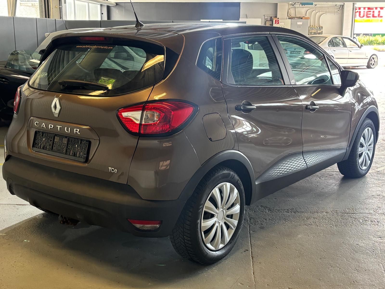 Captur Expression*AHK*KLIMA*Elektr.Fenst*HU Neu*