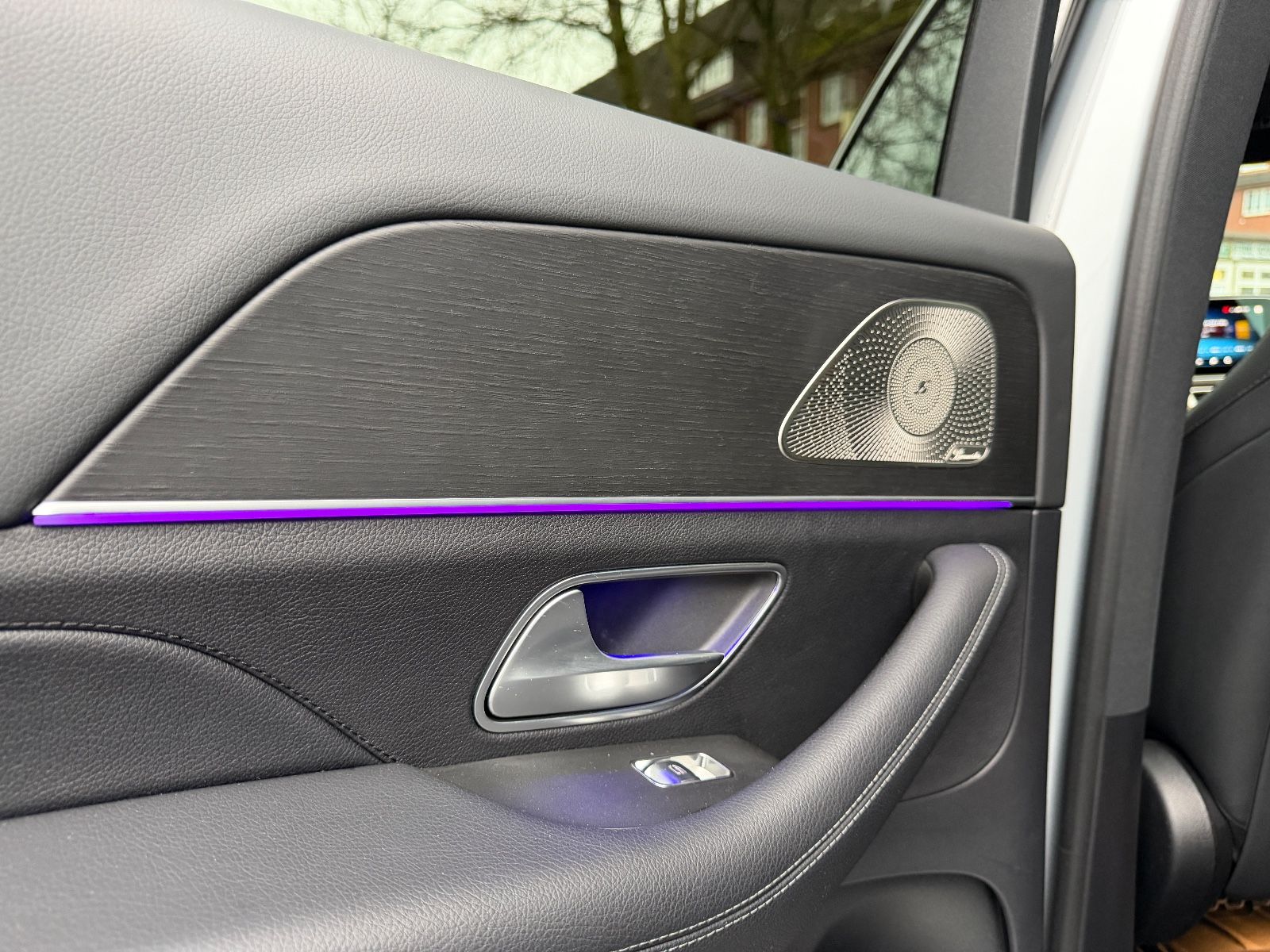 Fahrzeugabbildung Mercedes-Benz GLE 300d 4Matic*BURMESTER*MUTLIBEAM*AHK*WIDESCRE