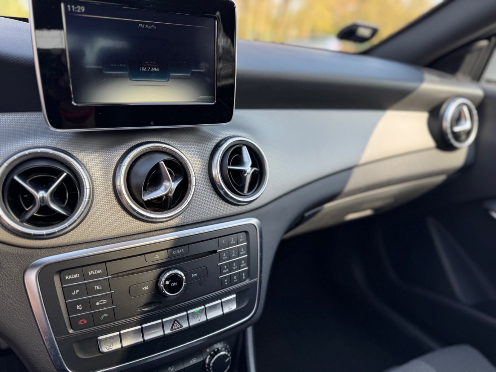 Mercedes-Benz CLA 180 Urban mit erst 43382 km !!! foto 24