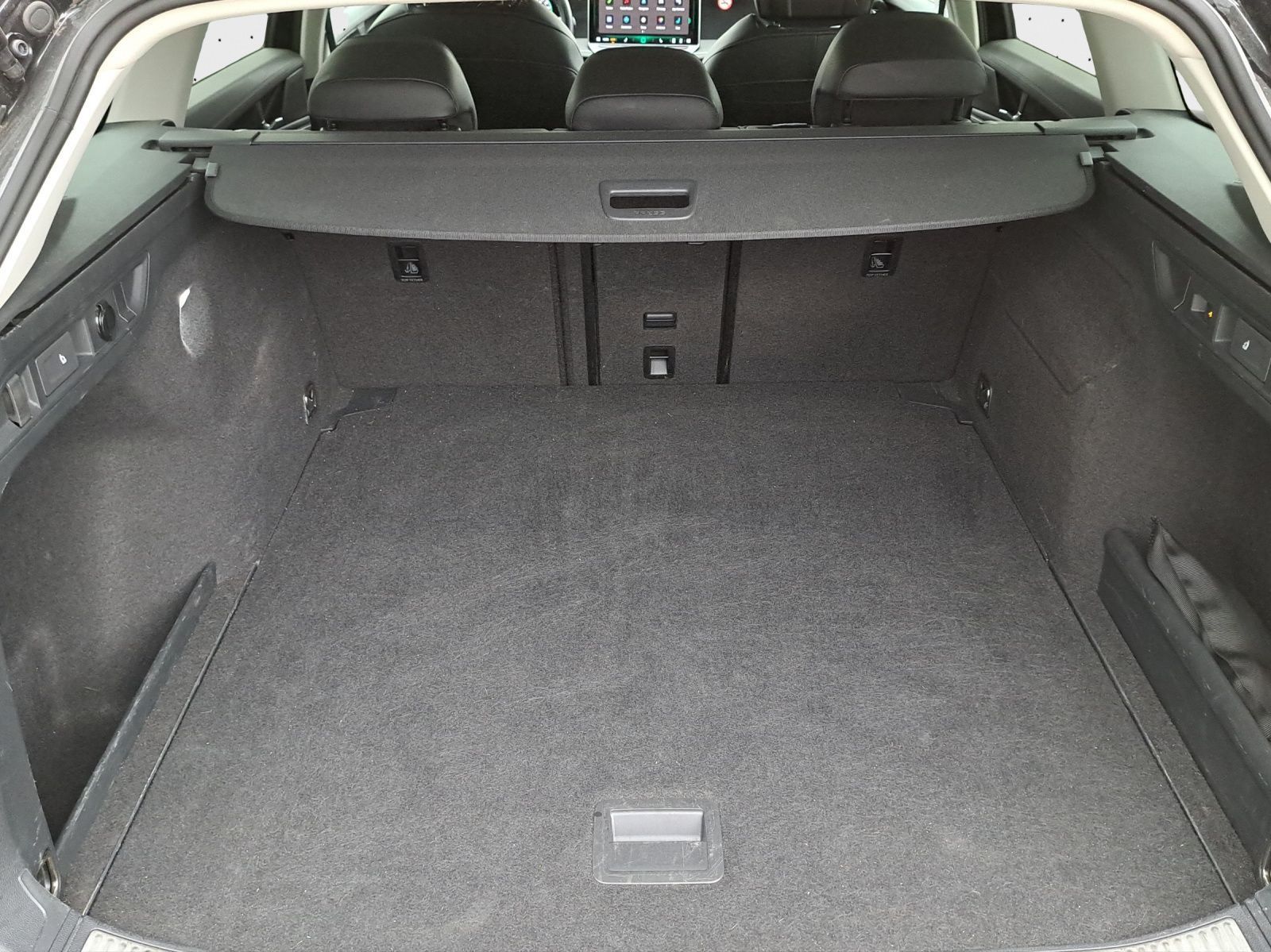 Volkswagen Passat - Bild 11