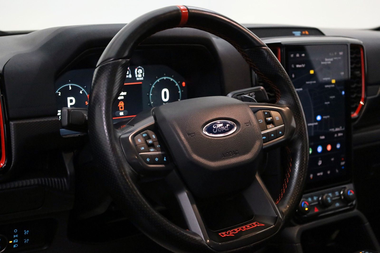 Fahrzeugabbildung Ford Raptor e-4WD,Rollo el,AHK, ATM !! Garantie07/28