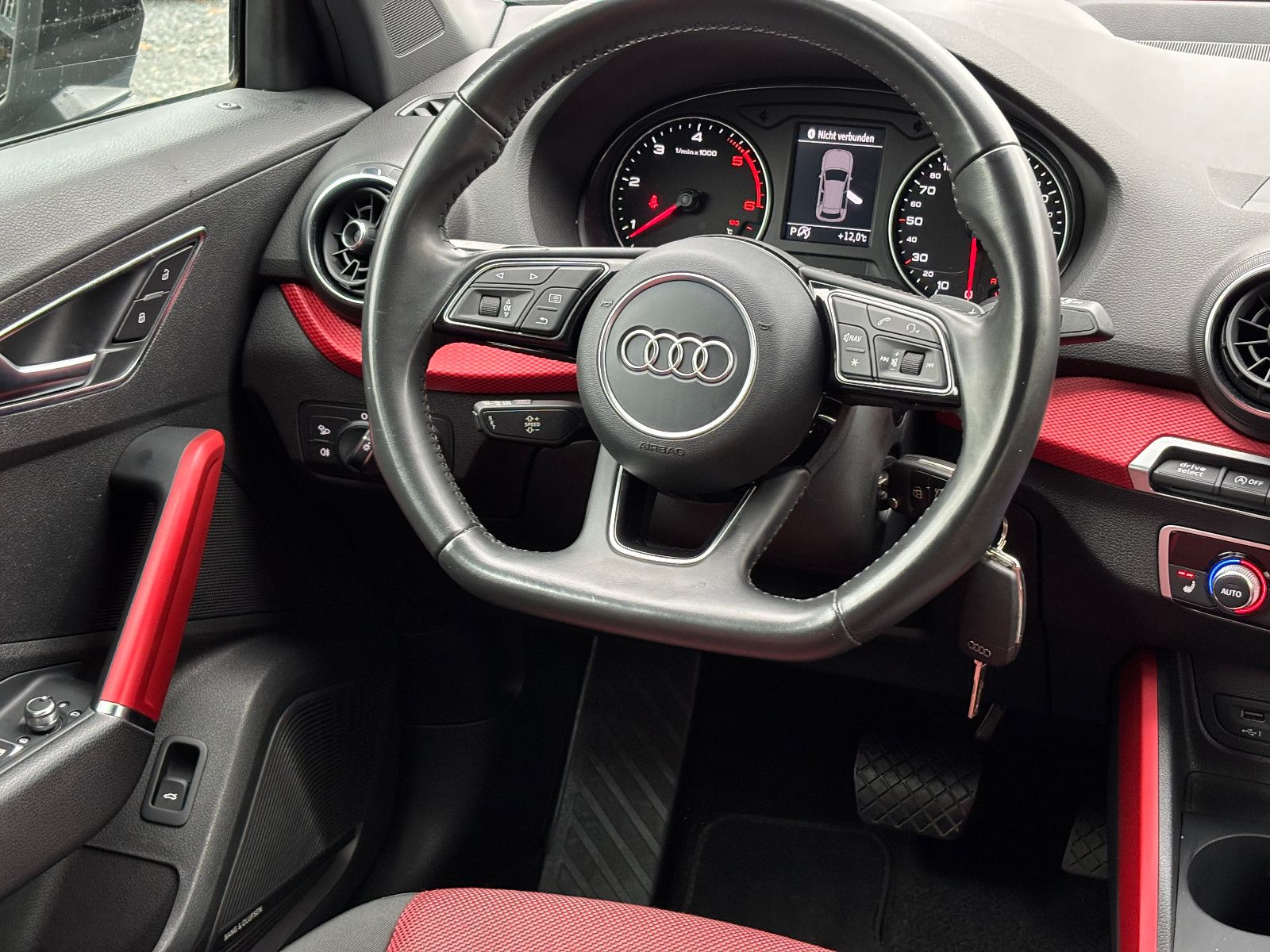Fahrzeugabbildung Audi Q2 quattro sport/S-LINE/HEAD-UP/KAMERA/B&O