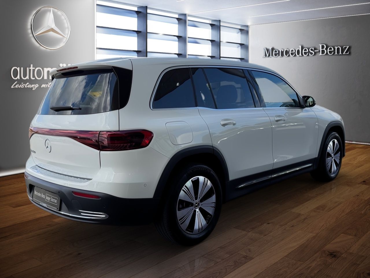 Fahrzeugabbildung Mercedes-Benz EQB 250+ BONUS+DISTRONIC+LENKRADHEIZ+AMBIENTE+