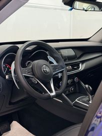 Alfa-Romeo Stelvio - 5