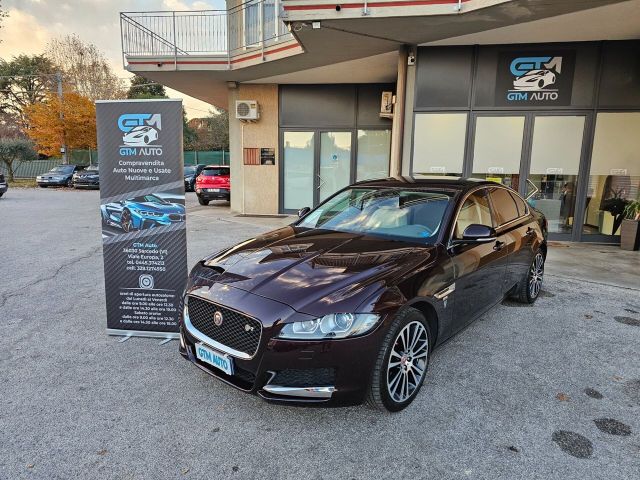 Jaguar XF 2.0 D 180 CV aut. Portfolio