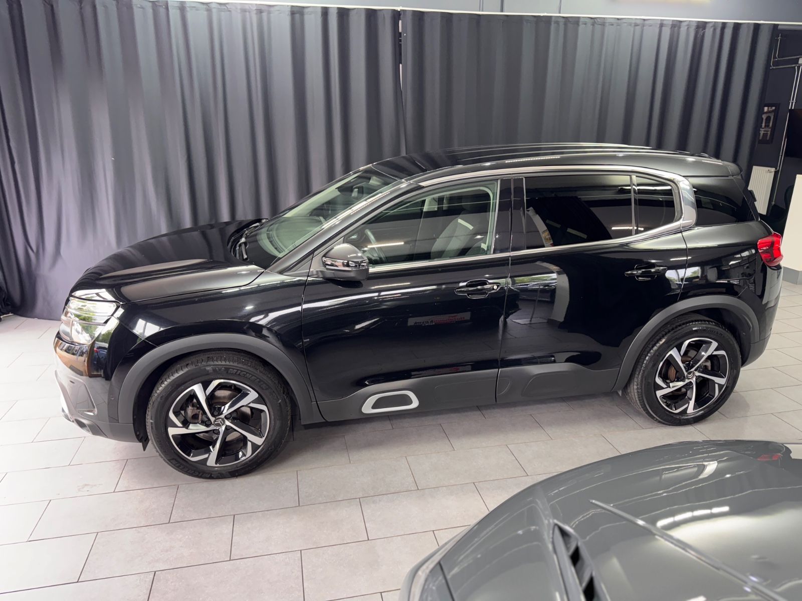 Fahrzeugabbildung Citroën C5 Aircross Feel|AUTOMATIK|KAMERA|PDC|1.HAND