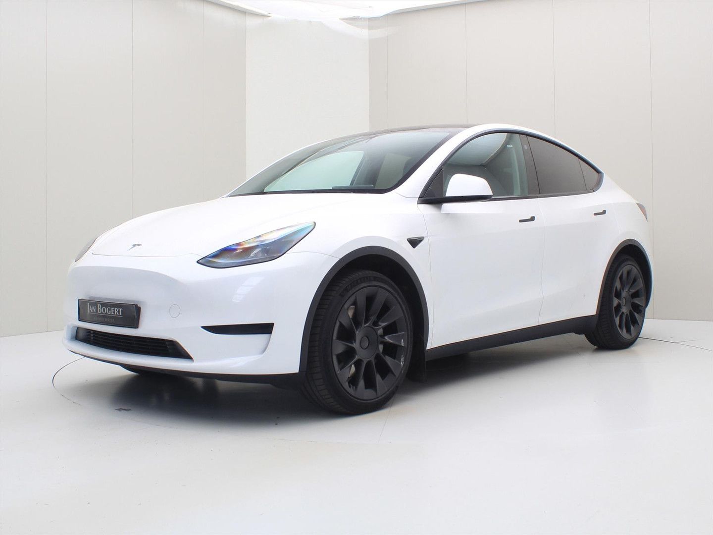 Tesla Model Y Standard RWD Plus 93.2% SoH [ AMD RYZEN+