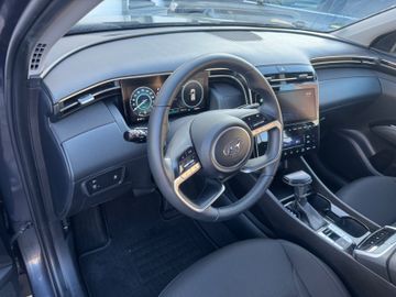 Hyundai TUCSON - 11