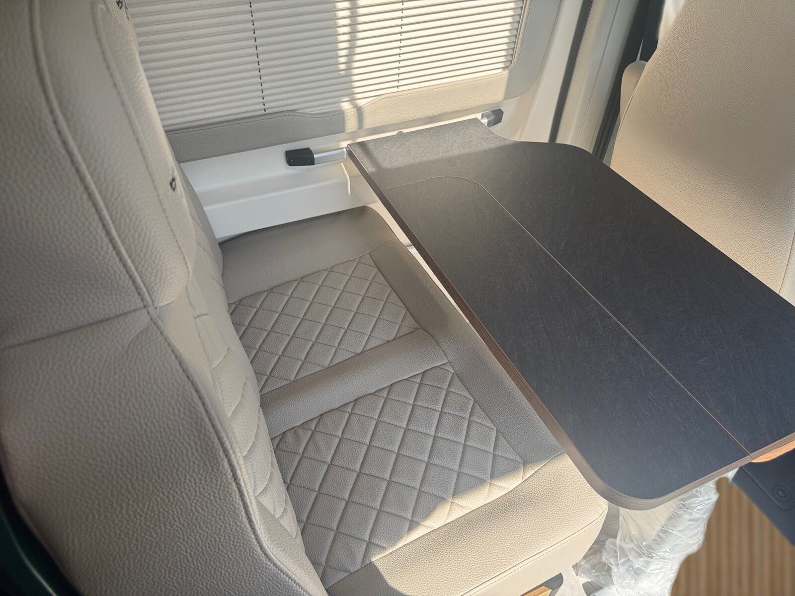 Fahrzeugabbildung Karmann Dexter DE 580 140 PS, Automatik, Alu-Felgen