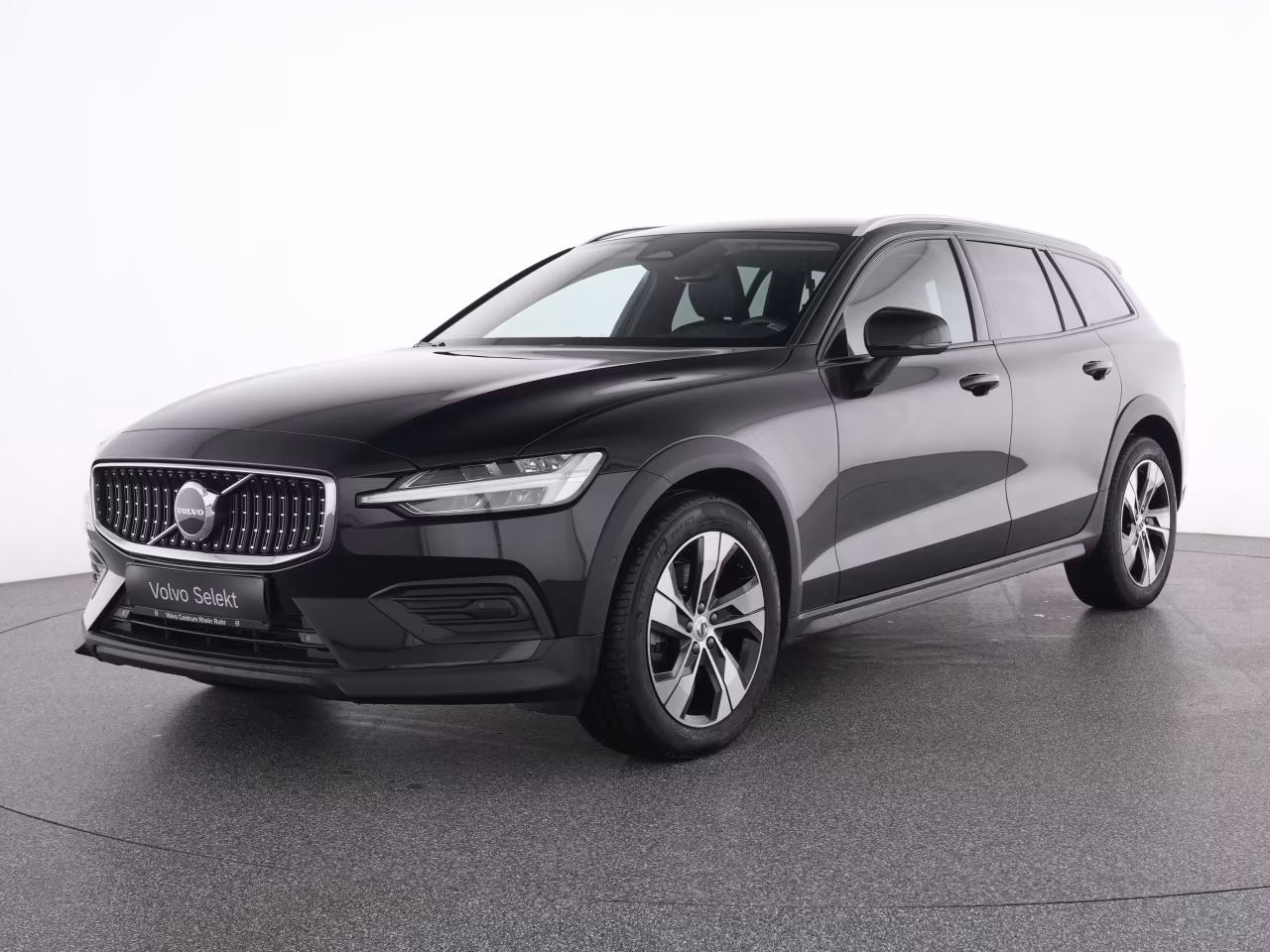 Volvo V60 Cross Country B4 AWD PLUS WINTERPAK+LM+
