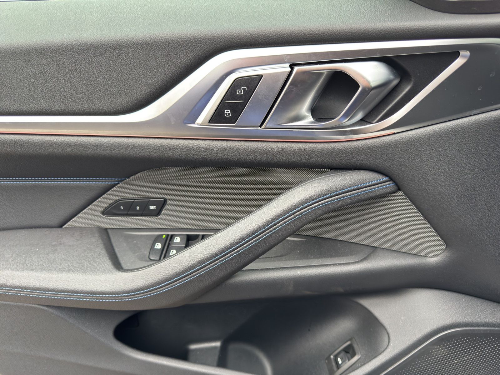 Fahrzeugabbildung BMW i4 Gran Coupe M50 *Laser*Navi*3z Klima*Stdhz*